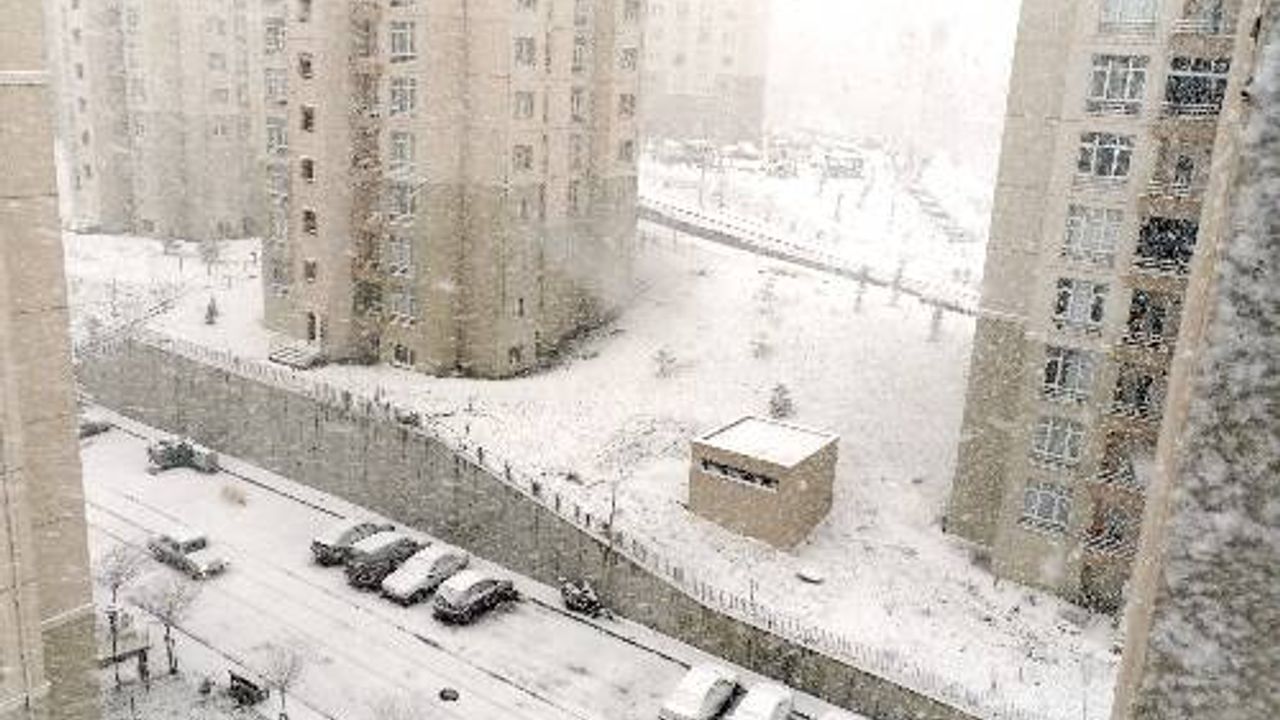 Başakşehir'de yoğun kar yağışı