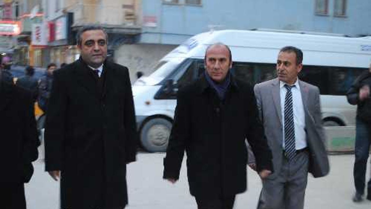 CHP Genel Başkan Yardımcısı Sezgin Tanrıkulu, Hakkari'de