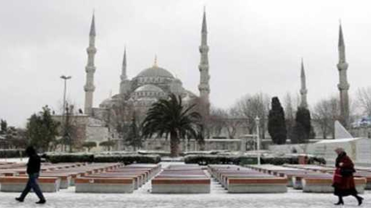 İstanbul'da Kar Yağışı Etkisini Kaybetmeye Başladı
