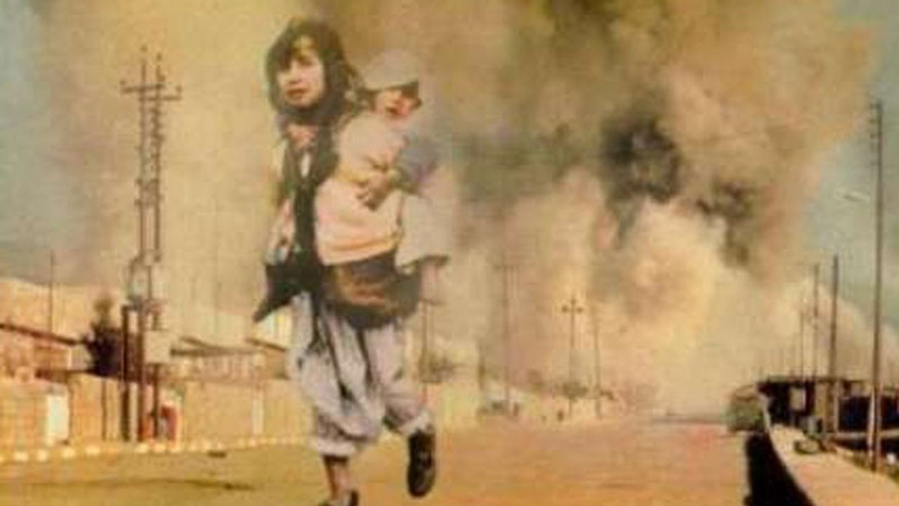 Halepçeli çocuklar Hiroşima, Ruanda. Vietnamlı kardeşleri ile el ele tutuşmuş dünyaya sesleniyorlar çocuk ölmesin!