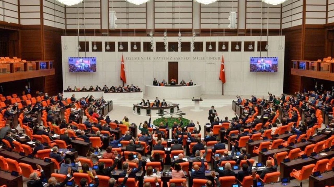 İstanbul Finans Merkezi kanun teklifi komisyonda kabul edildi