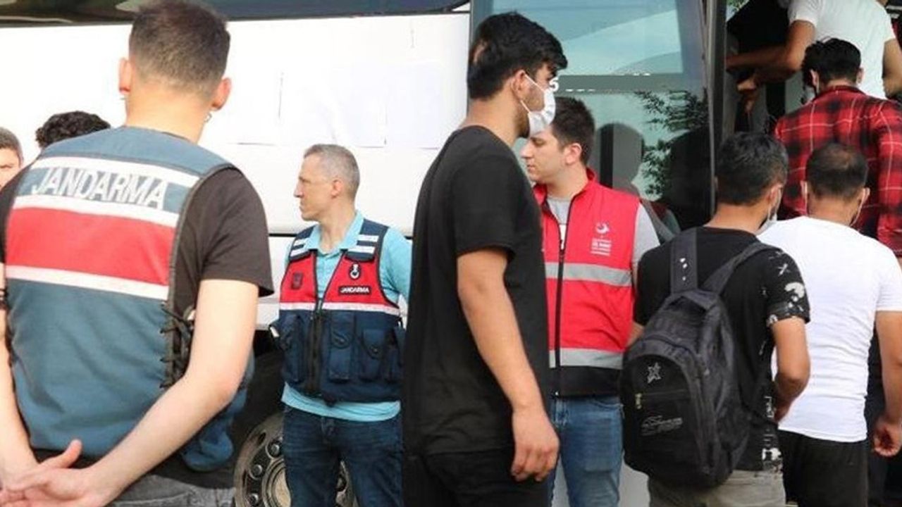 Sınır dışı edilen Suriyeli Türkiye'ye dava açtı. Türkiye, Suriyeli Akkad'a 12 bin 250 euro ödeyecek