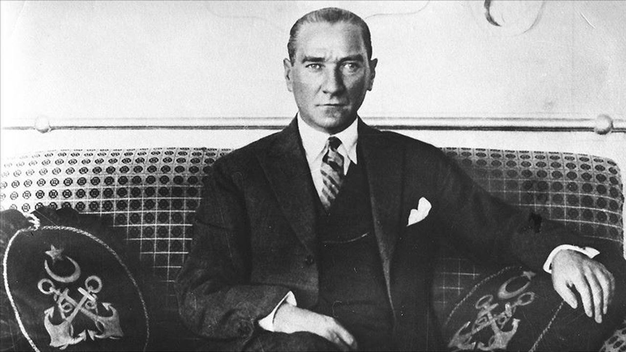 Kuyruk acılılar niçin Atatürk’e düşmandırlar? Ya kamuflaj maskeleri ne?