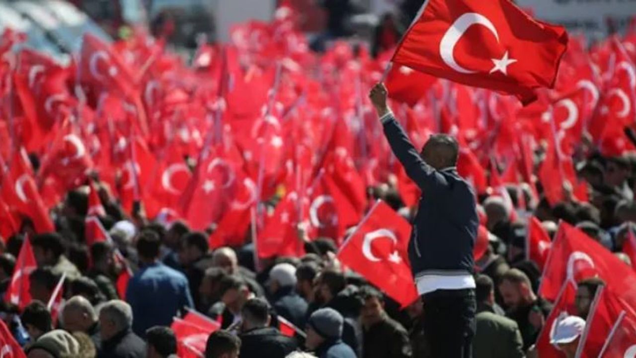 Kürtçüler için Türklüğümüzden vaz mı geçelim?!