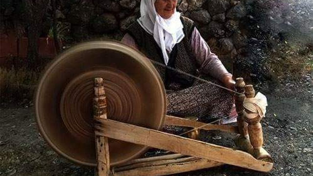 Dünyanın en kaliteli Türk kumaşı nasıl İngiliz kumaşı oldu?