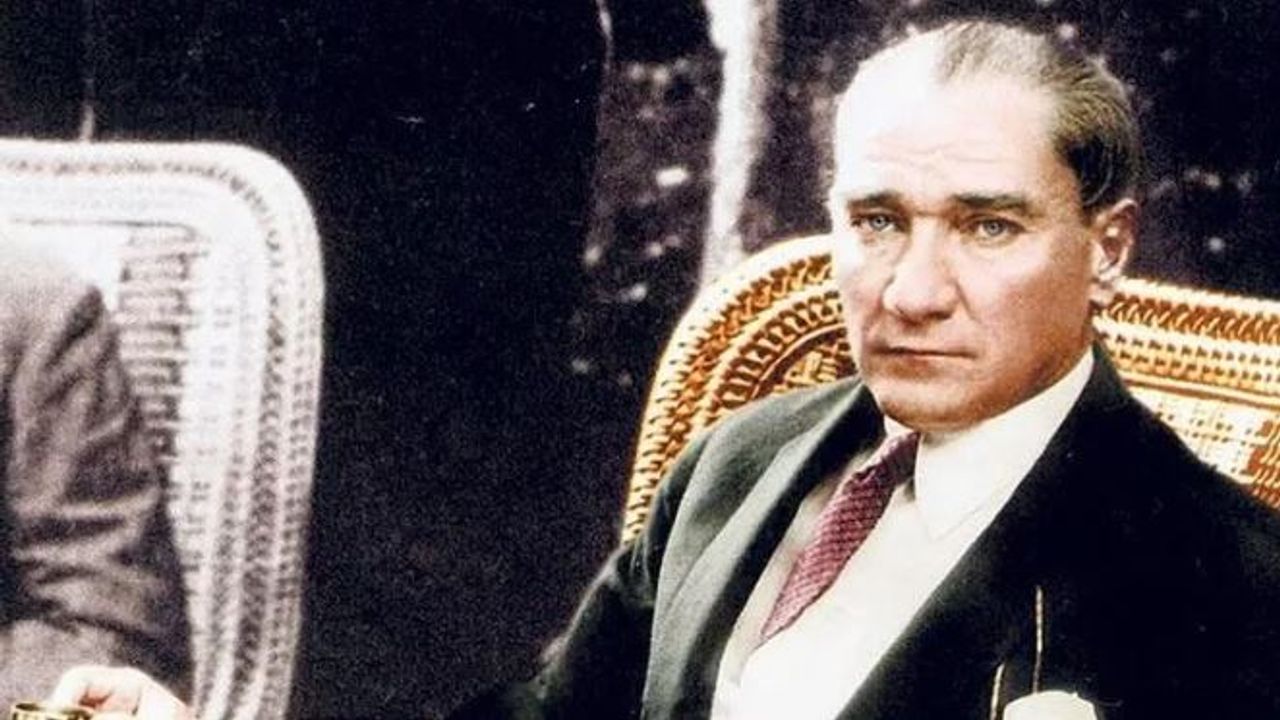 Neden dünya heykellerini dikti ve Atatürk'e dahi dediler?
