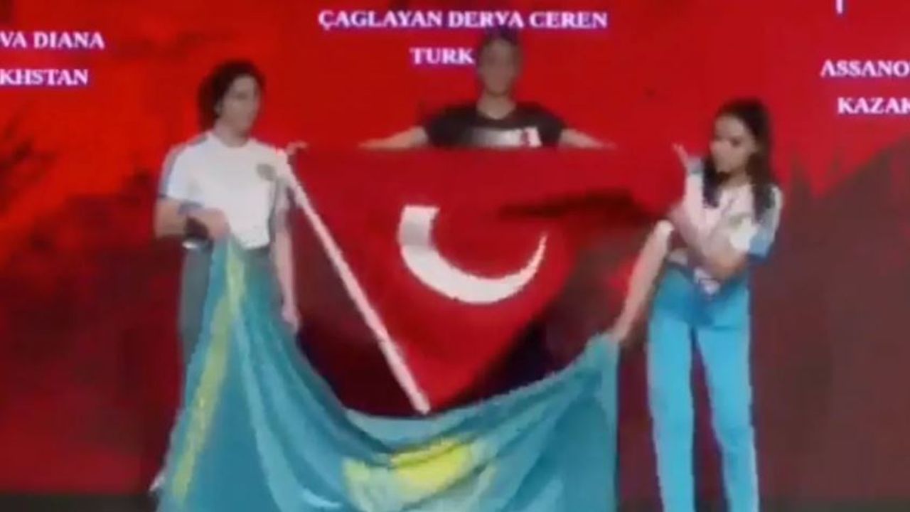 Türk bayrağıyla Kazaklara öyle bir ders verdi ki!