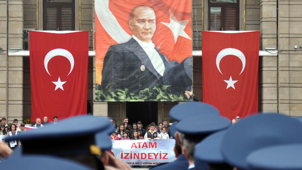 Metruk olan Atatürk Türkiye’si mi yoksa onu metruk göstermek isteyenler mi?