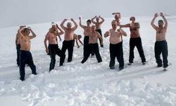 Kar Kaplanları yılın son kar banyosunu yaptı