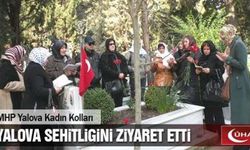MHP'li Kadınlar Şehitliği Ziyaret Etti