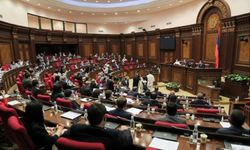 Ermenistan Parlamentosu Türklerden özür dilemeli