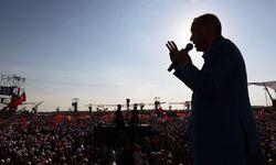 Cehalet Mi İhanet Mi? Türk Kimliğine Yönelik Tehlikeli Siyaset Tartışması