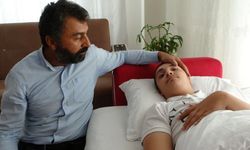 Depremde dili boğazına kaçan Muhammed’in yaşam mücadelesi sürüyor