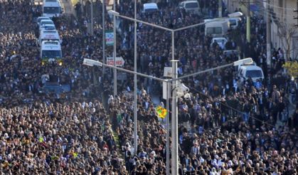 Ankarada Bayrak Cizrede Paçavra