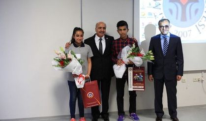 Batman Üniversitesi’nden liseli gençlere BESYO tanıtım konferansı