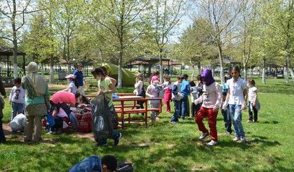 Minik öğrencilerden çevre duyarlılığı