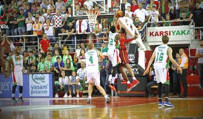 Pınar Karşıyaka'yı 65-62 yenen Galatasaray Odeabank, seriyi eşitledi