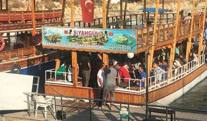 Şanlıurfa’da teknede Türk bayrağı indirilmesi iddiası üzerine gerginlik çıktı