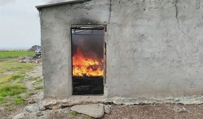 Sulamada kullanılan trafo panoları yandı