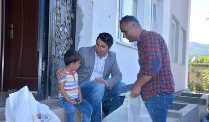 Terör olayları nedeni ile Uludere’ye göç eden ailelere gıda yardım