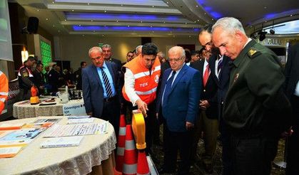 Trafik Haftası'nda trafik kazası canlandırması gerçeğini aratmadı