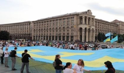Ukrayna'da Kırım Tatar Milli Bayrak Günü kutlandı