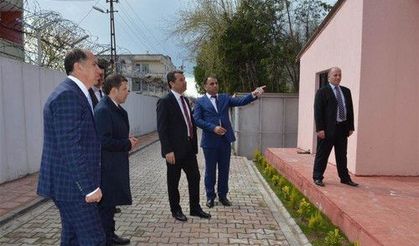 Vali Çelik, Kadın Eğitim Merkezi'nde incelemelerde bulundu