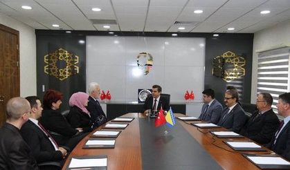 Vali Düzgün, kardeş Boşnakları kabul etti