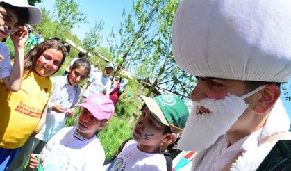 Yetimler Bitlis İHH’nın Çocuk Şenliği'nde buluştu