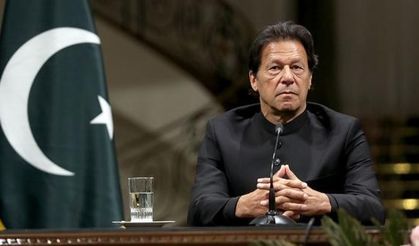 Pakistan'da İmran Han hükümeti düştü