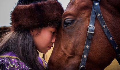 Fıtrat, Vefa ve Yükseliş: Atın Aynasında İnsan