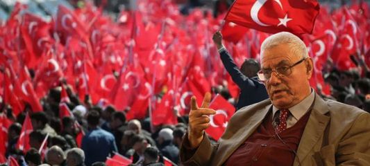 Aydın, toplumun vicdanıdır