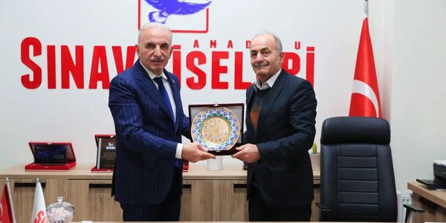 Ümraniye Belediye Başkanı İsmet Yıldırım’dan Sınav Anadolu Lisesine ziyaret
