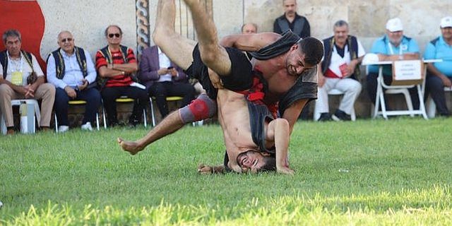 Hatay’da Türk güreşi rüzgarı!