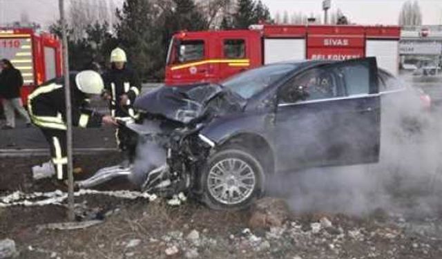 Alacağı Otomobille Kaza Yaptı