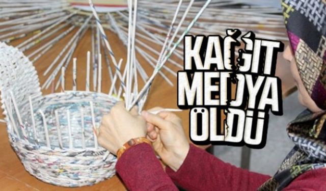 Balıkesir'de gazeteler sanat eserine dönüşüyor