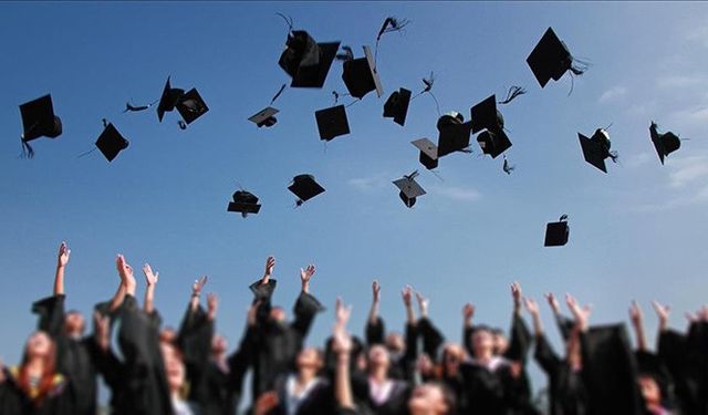 Türkiye'de kaç milyon üniversite öğrencisi var?
