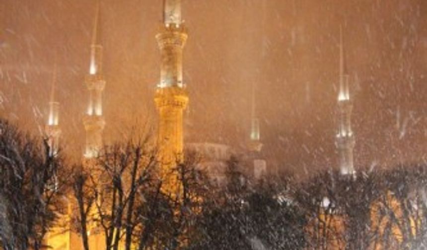 İSTANBUL'DAN KARTPOSTAL MANZARALARI 