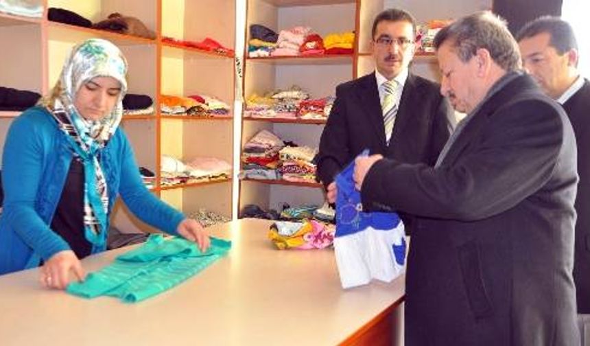 Yozgat Belediyesi Sosyal Market, 8 yılda 50 bin aileyi giydirdi