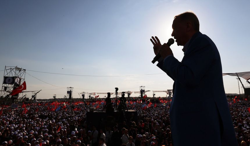 Cehalet Mi İhanet Mi? Türk Kimliğine Yönelik Tehlikeli Siyaset Tartışması