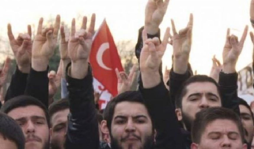 Ülkücü Sadece Değiştiren Değil Aydınlık İçin Kendini Yakan Kişidir!